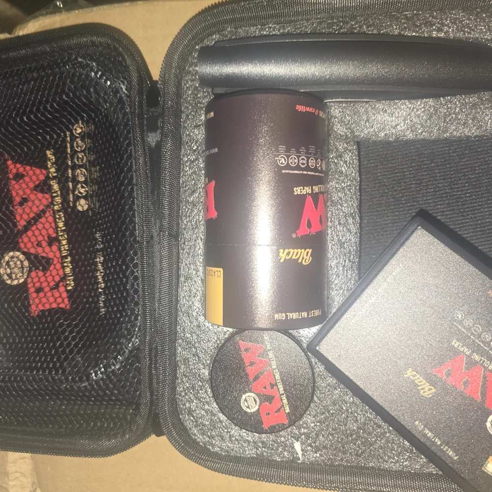RAW Smoking Accessories Kit